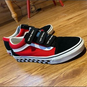 Vans Old Skool V Logo Pop Skate Shoe - Red / Black